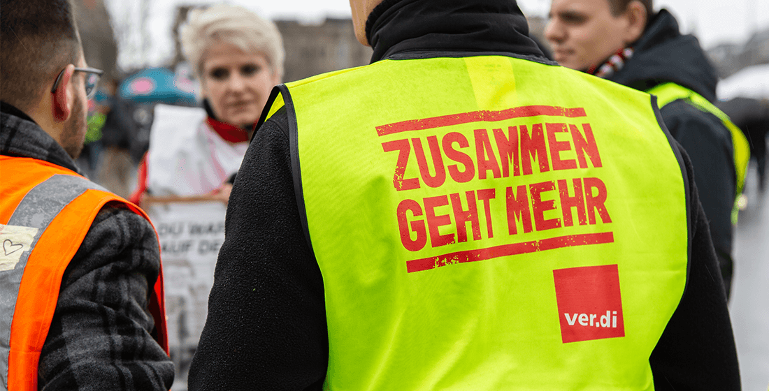 Beschäftigte im Warnstreik