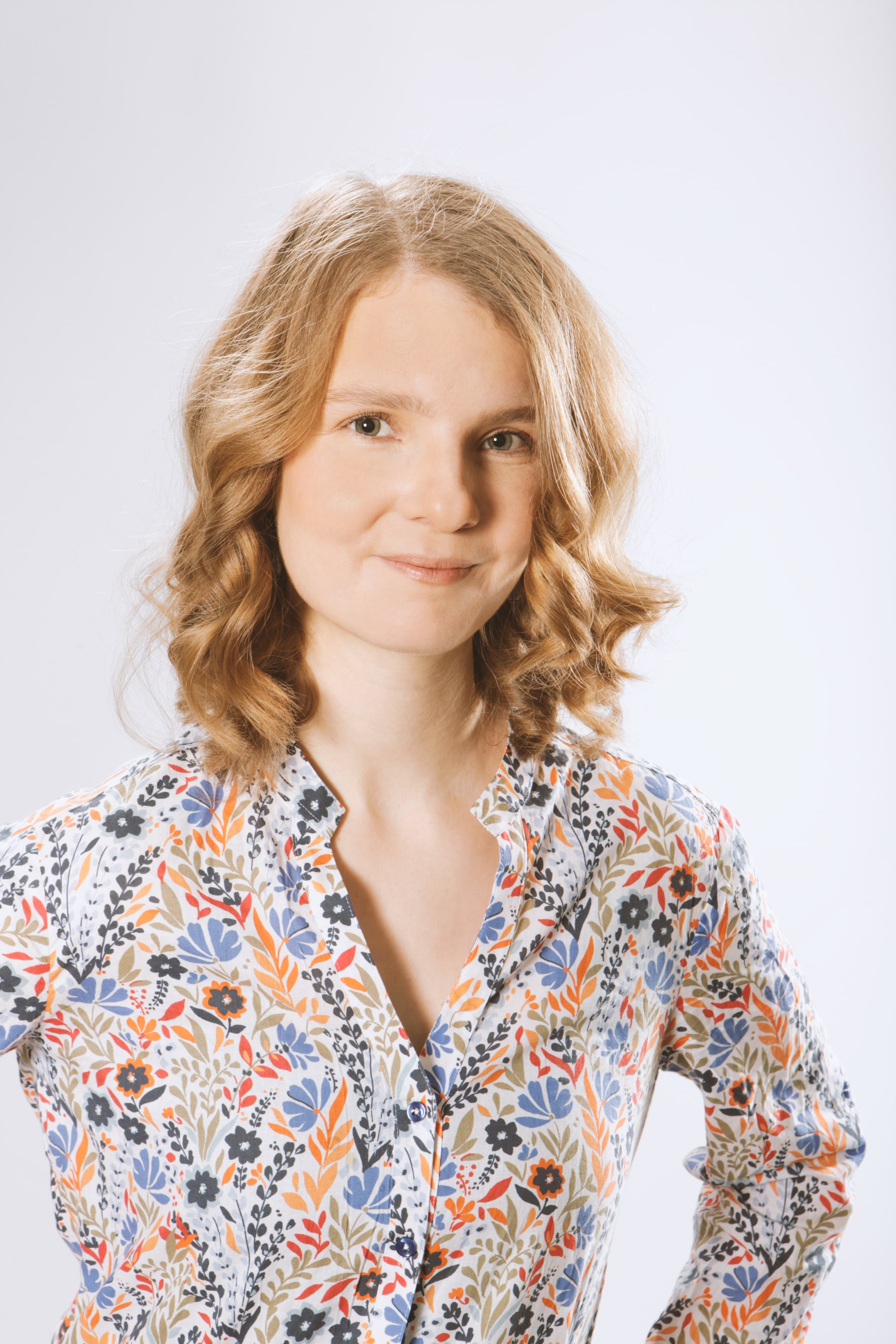 Kathrin-Portrait_2-min.jpg Kathrin Flach Gomez